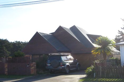 Photo of property in 20 Rawhiti Avenue, New Brighton, Christchurch, 8083