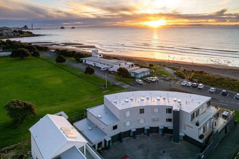 Photo of property in Weekeston Apartments, 2 Nobs Line, Strandon, New Plymouth, 4312