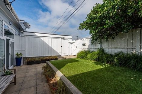 Photo of property in 73 Overtoun Terrace, Hataitai, Wellington, 6021