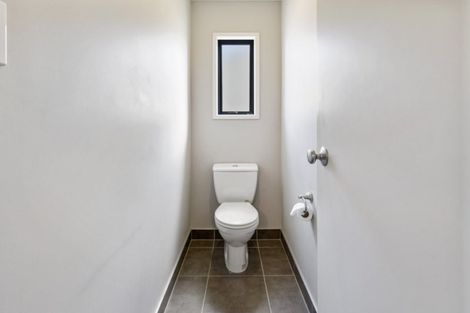 Photo of property in 3 Candlestick Place, Oteha, Auckland, 0632