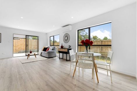 Photo of property in 89a Oreil Avenue, West Harbour, Auckland, 0618