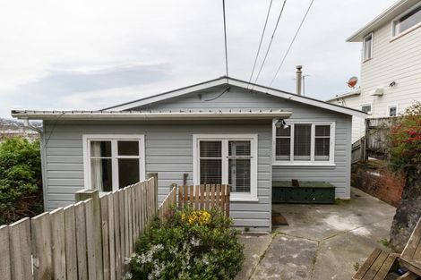 Photo of property in 14 Buckingham Street, Melrose, Wellington, 6023