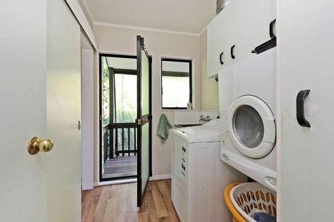 Photo of property in 13 Busby Hill, Havelock North, 4130