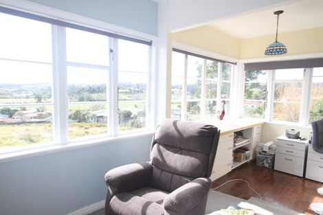 Photo of property in 26 View Road, Hikurangi, 0114