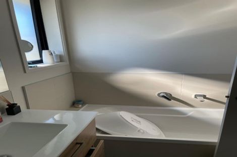 Photo of property in 92 Pakanga Grove, Pyes Pa, Tauranga, 3112