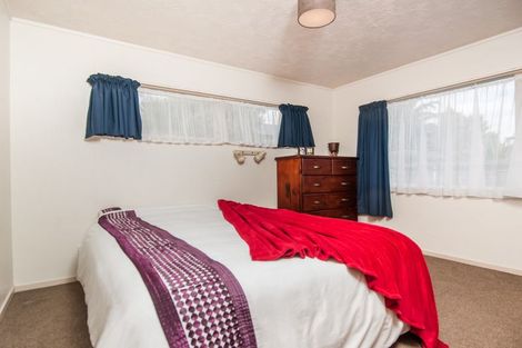 Photo of property in 73 Lantana Road, Green Bay, Auckland, 0604