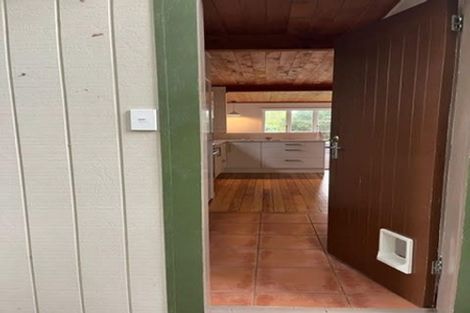 Photo of property in 802 West Coast Road, Oratia, Auckland, 0604