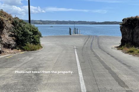 Photo of property in 344b One Tree Point Road, One Tree Point, 0118