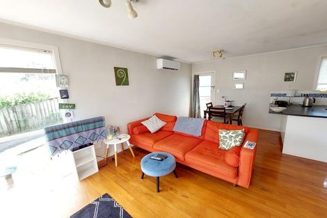 Photo of property in 1/43 Stanley Avenue, Milford, Auckland, 0620