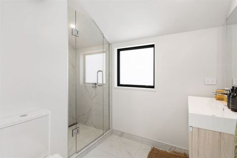 Photo of property in 2/51 Maxwell Street, Riccarton, Christchurch, 8041