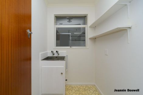 Photo of property in 89 Wikiriwhi Crescent, Awapuni, Palmerston North, 4412