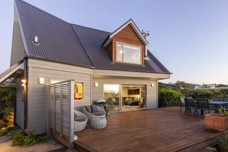 Photo of property in 63 Rosetta Road, Raumati South, Paraparaumu, 5032