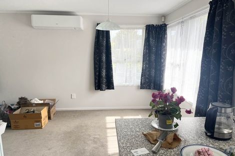 Photo of property in 2 Cushla Place, Massey, Auckland, 0614