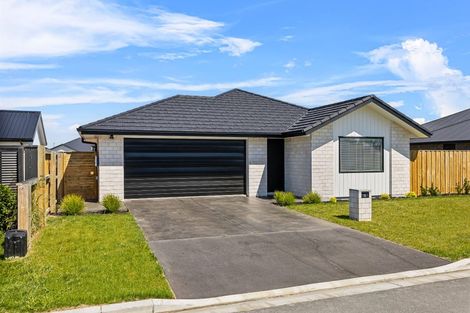 Photo of property in 16 Wexford Crescent, Halswell, Christchurch, 8025