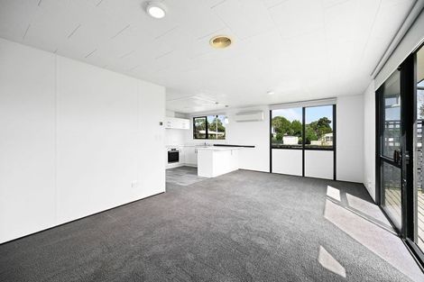 Photo of property in 18 Garland Drive, St Andrews, Hamilton, 3200