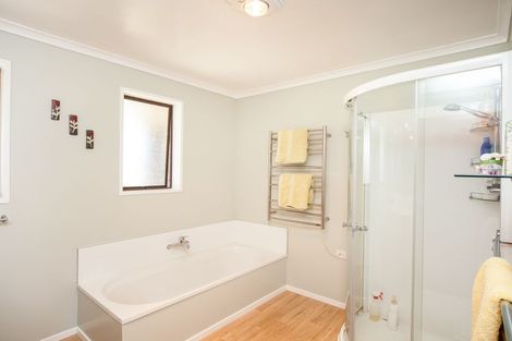 Photo of property in 76 Watershed Road, Bunnythorpe, Palmerston North, 4470