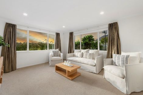 Photo of property in 16 Ellesmere Close, Pyes Pa, Tauranga, 3112