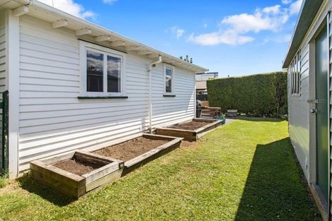 Photo of property in 70 Leith Street, Te Awamutu, 3800