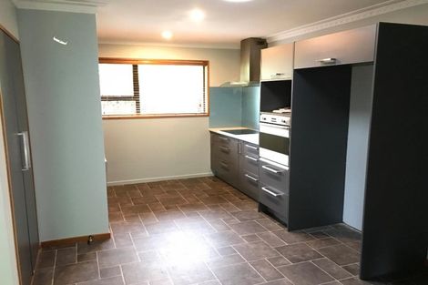 Photo of property in 8 Ridder Place, Halswell, Christchurch, 8025