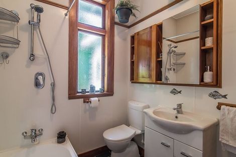 Photo of property in 6 Tiketike Way, Brooklyn, Wellington, 6021