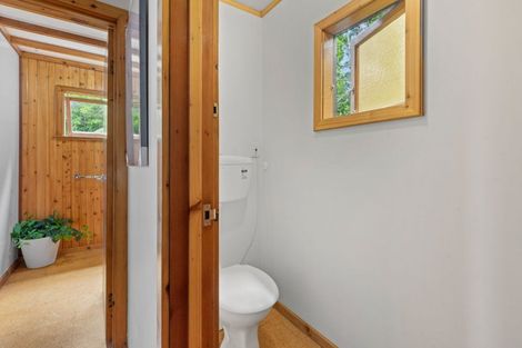 Photo of property in 36 Rangatira Road, Birkenhead, Auckland, 0626