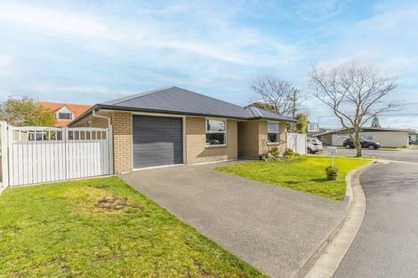 Photo of property in 27 Parata Street, Waikanae, 5036