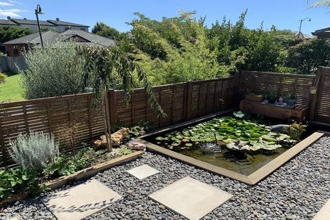 Photo of property in 10 Nimstedt Avenue, Oteha, Auckland, 0632