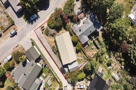 Photo of property in 11 Inverness Crescent, Arrowtown, 9302