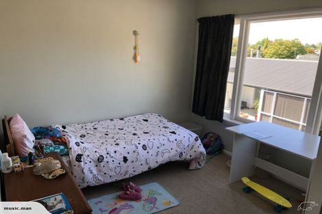 Photo of property in 1/19 Newbridge Place, Ilam, Christchurch, 8041