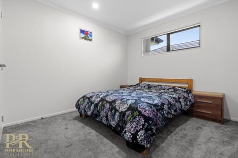 Photo of property in 11 Koroheke Road, Takanini, 2110