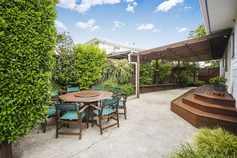 Photo of property in 24 Beauchamp Drive, Massey, Auckland, 0614