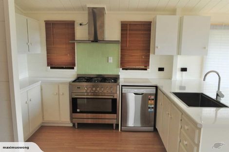 Photo of property in 17 Harbour Lights Terrace, Whitianga, 3592