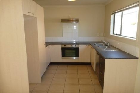 Photo of property in 57 Tiri Tiri Road, Birkdale, Auckland, 0626