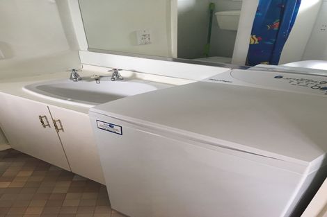 Photo of property in 1a Weston Road, Holmes Hill, Oamaru, 9401