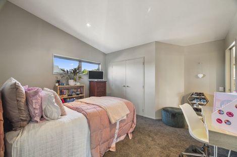 Photo of property in 1/10 Krissell Place, Acacia Bay, Taupo, 3330
