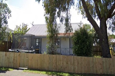 Photo of property in 2/15 Barneys Farm Road, Clendon Park, Auckland, 2103