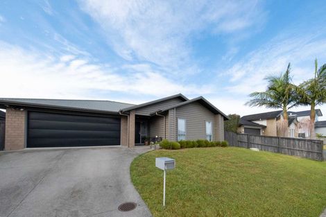 Photo of property in 14 Will Street, Huapai, Kumeu, 0810
