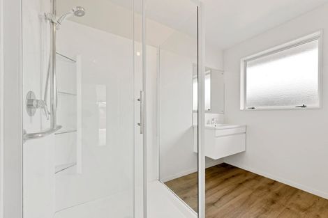 Photo of property in 1/127 Gilberthorpes Road, Hei Hei, Christchurch, 8042