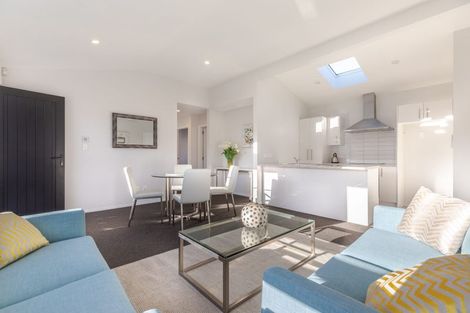 Photo of property in 41b Collins Avenue, Tawa, Wellington, 5028