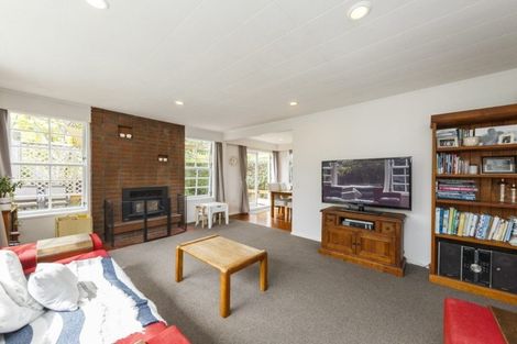 Photo of property in 10 Rhodes Drive, Kelvin Grove, Palmerston North, 4414