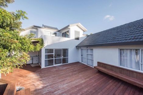 Photo of property in 10 Oakpark Place, West Harbour, Auckland, 0618
