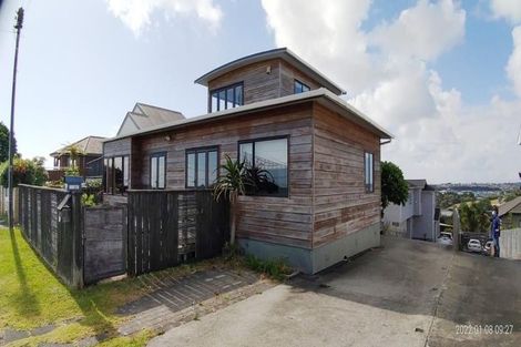 Photo of property in 722 East Coast Road, Pinehill, Auckland, 0632