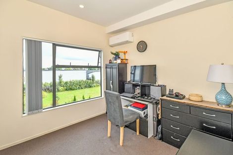 Photo of property in 103 Te Aparangi Road, Papakura, 2110