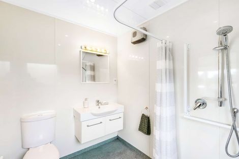 Photo of property in 43 Aotea Crescent, Gore, 9710