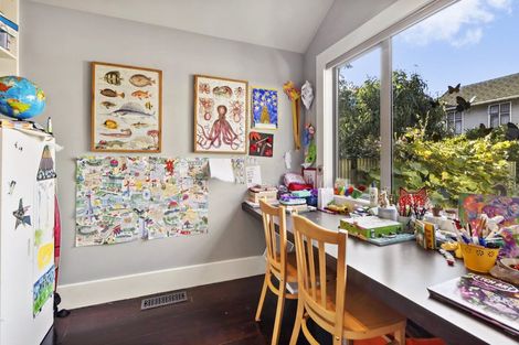 Photo of property in 12 Burnell Avenue, Thorndon, Wellington, 6011