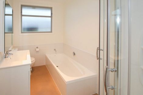 Photo of property in 13 Kenilworth Road, Oamaru North, Oamaru, 9400