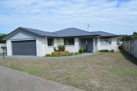 Photo of property in 16 Rochfort Crescent, Pyes Pa, Tauranga, 3112