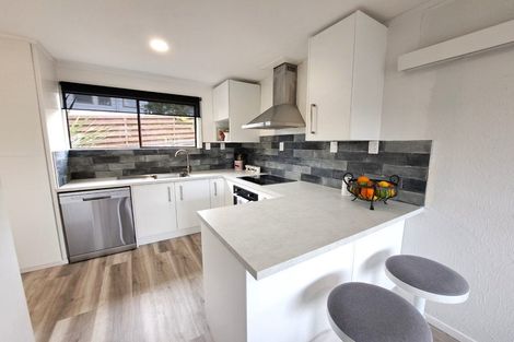 Photo of property in 12 Wilkinson Way, Browns Bay, Auckland, 0630