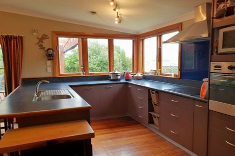 Photo of property in 8 Castle Street, Eltham, 4322