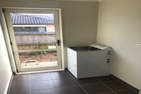 Photo of property in 28a Rosier Road, Glen Eden, Auckland, 0602